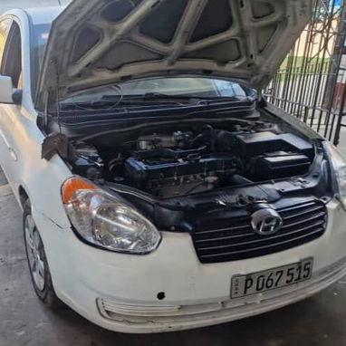 Vendo carro Hyundai acent automático del 2009, perfecto estado funciona todo interesados llamar a +5353314248 - 9/9