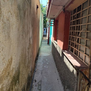 Vendo apto de 1/4 en el Vedado con todo adentro. - Img 126975437