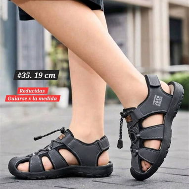 Sandalias de niño 11 500cup 👇🏻  Sandalias de hombre 26 usd  Sandalias Unisex 20 usd - 6/6
