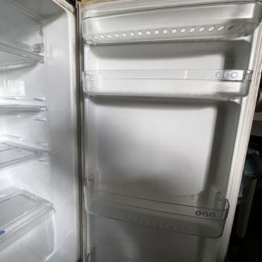 Vendo refrigerador LG de uso funcionando perfecto en 120 usd - Img 126080479