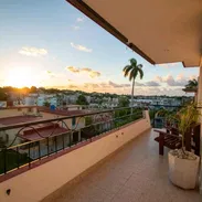 Alquiler en vedado en apartamento de lujo de 2 cuartos - Img 57315951