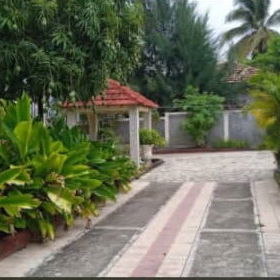 Venta de hermosa casa en Banes Holgion - 5/10