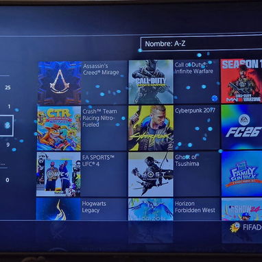 PS4 PRO 1TB – Versión 11.00 con Pitateria Automática por Chip Interno 🎯 Como nueva, con 3 mandos y cargada de juegos - Img 123930552
