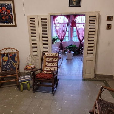 ‼️SE VENDE APTO 4/4 2DO PISO GARAJE EN EL CORAZÓN DEL VEDADO‼️ - 2/10