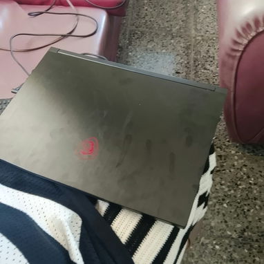 Vendo MSI GF63 NUEVA De 556gb  16gb de RAM - 2/3