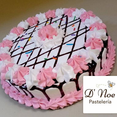Cake de panetela de vainilla/ de chocolate , pedidos con un d铆a de antelaci贸n y mensajer铆a un cost贸 aparte - Img 112432691