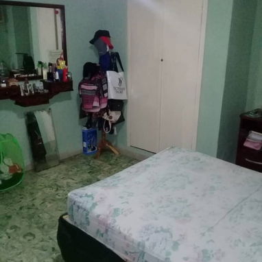 Venta de casa Biplanta  . Ubicada en Centro Habana, en una zona bastante tranquila y céntrica. Blanco e/Ánimas y Virtude - 5/5