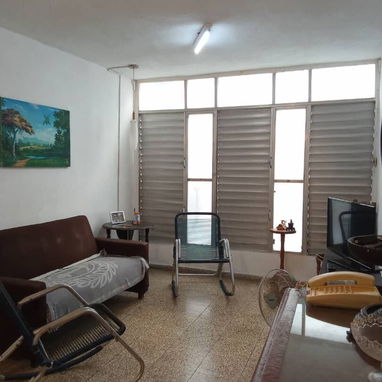 Vanta Apartamento en el Vedado - 4/9