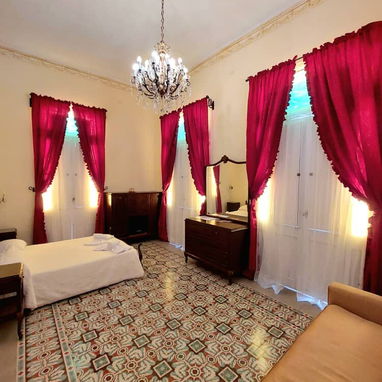 Se renta hermoso departamento en habana vieja  con 4 habitaciones y 5 baños (Ral0068) - 4/10