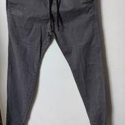 Pantalones de hombre, nuevos, buena calidad, traído de USA, en la foto precio y talla - Img 57876170