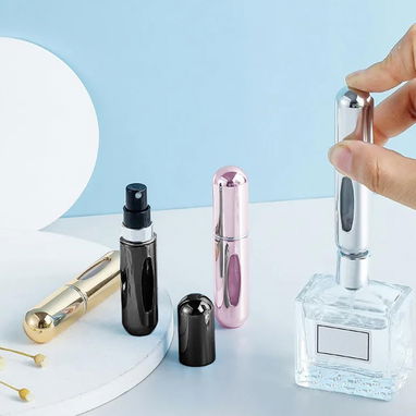 Mini atomizadores de perfume recargables  Detalles del producto Perfectos para viajes y uso diario Color: Plata, Dorado, - Img 107738017