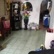 Se vende casa independiente en Marianao( agua 24hrs, gas, garaje, placa libre) - Img 55321060