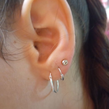 Perforaciones nariz, orejas a bebés y adultos con aretes Antialérgicos medicinales - Img 113742452