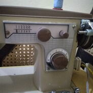 Venta de máquina de coser eléctrica usada, 50 dolares - Img 45519144