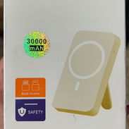 Power bank con soporte - Img 57561189