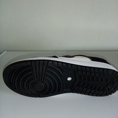 Vendo unos tenis No. 40, originales y prácticamente nuevos. - 3/3