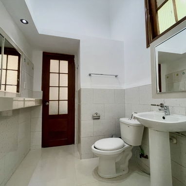 Excelente apartamento en Centro Habana cerca del Hospital Hermanos Almejeiras - Img 120647662