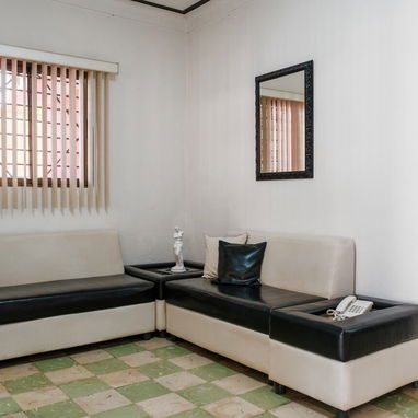 Se vende planta baja de una casa biplanta ubicada en el Náutico a pocos metros del mar. - 5/10