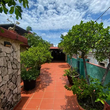 En venta casa colonial a paso de plaza vieja - 4/10
