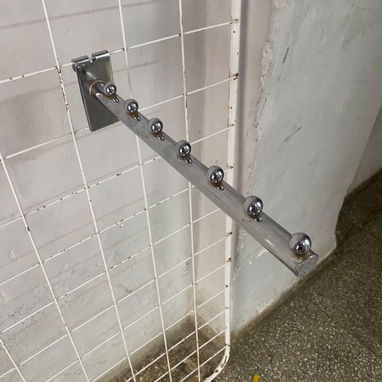 Vendo Parrilla porta perchas - 2/2