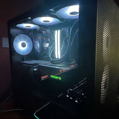Vendo PC gamer completa, incluye silla gamer en el precio - 53577346 - 52729645 - Img 124714273