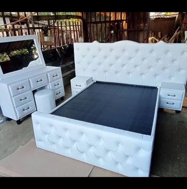 Vendo muebles, pelota charlot mini btasileño cama capitoneadas, cómoda - Img 90195003