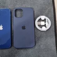 iPhone 12  Gangaaa azul con forro y Cable - Img 45377309