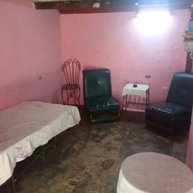 Apartamento interior en el Vedado con gas de la calle - 3/5