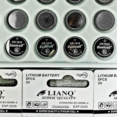 Baterias o pilas para reloj, alarmas, juguetes, termómetros, Pesas o básculas, computadoras, Lámparas, ventilador y mas - Img 121091153