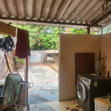 Ofertaaa casa independiente con 350 metros cuadrados y 3 dormitorios en excelente zona de Playa!!! - Img 121750931