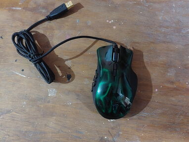 Mouse Razer naga 6 botones laterales como nuevo-35usd - Img 64014226
