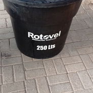 Tanques para agua 250 LTS marca rotovel en 60 mil con mensajería incluída - Img 55389609