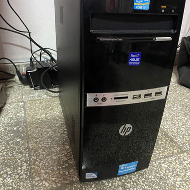 Torre de PC. Con microprocesador Intel i3 - 2/5