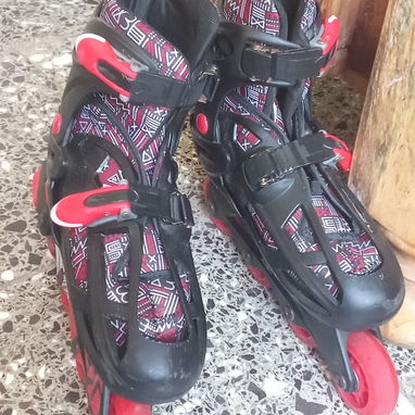 Patines de uso en buen estado - Img 122403347