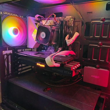 PC Gamer Profesional – Alto rendimiento, estética premium y perfecto estado - 2/7