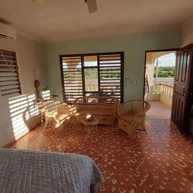 Casa en Venta a 2 Cuadras de la Playa de Boca De Camarioca en Varadero - Img 125096673
