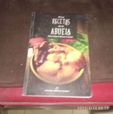 Se venden libros de cocina en buen estado y para todas las ofertas del arte culinario vivo en el vedado los interesados - Img 89173075