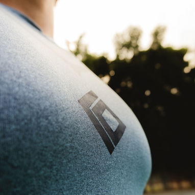 CO es la marca de ropa deportiva #1 en Cuba, reconocida por su calidad, durabilidad y diseño para entrenar - Img 111626744