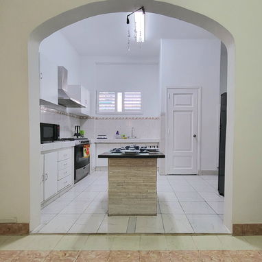 RENTA EN MIRAMAR CALLE 12 ENTRE 3RA Y 5TA - Img 104511503