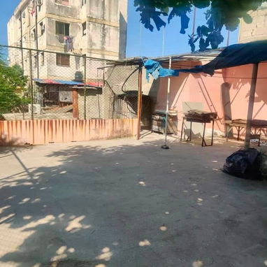UBICACIÓN IMBATIBLE PARA NEGOCIO EN EL VEDADO! CASA INDEPENDIENTE EN AVENIDA CERCA DE 26 Y 23 !!! - 8/8