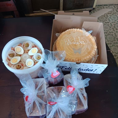 ‼️CAKES Y COMBOS PARA FIESTAS A DOMICILIO‼️ - Img 125906828