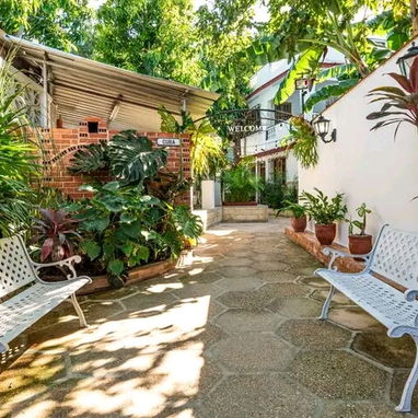 ✨🌊COD.Z Hostal de lujo tiene opción de pasadía + 5 habitaciones. Tiene jacuzzi, piscina y billar - Img 114940674