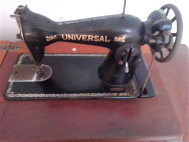 Máquina de coser antigua - Img 65511644