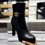 Botas de mujer nuevas - Img 56029758