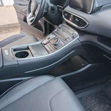Hyundai Santa Fe NEGRO – $105 USD/día - 2/2