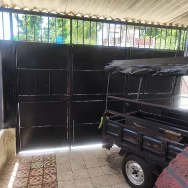 Se vende casa de 2 plantas, 3/4, cosas adentro y moto 4t de las grande - 4/14