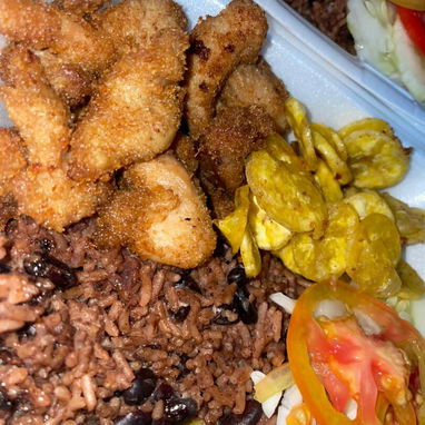 Rica y sabrosa comida criolla a domicilio - Img 121678480