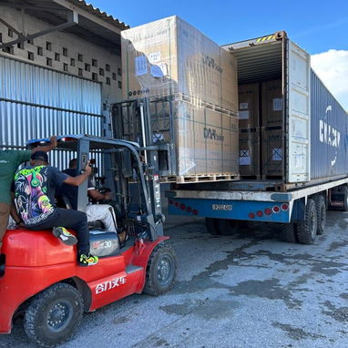 Pallet | Paneles Solares 610W - 3/4