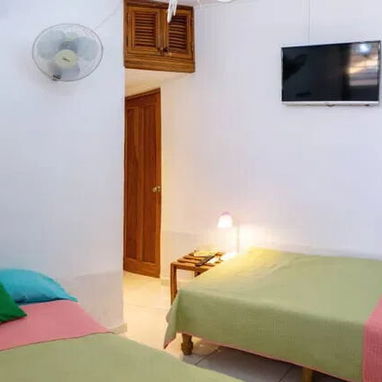 IG Casa de renta en Varadero con jardin y terraza con super agradables espacios y buen precio/House for rent VAR-002 - 7/8