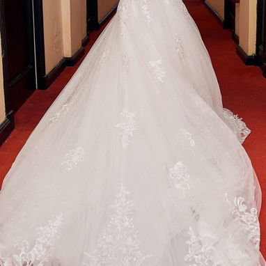 VENDO!!!!.. Precioso Vestido de Novia impecable Solo se usó una vez - 2/3
